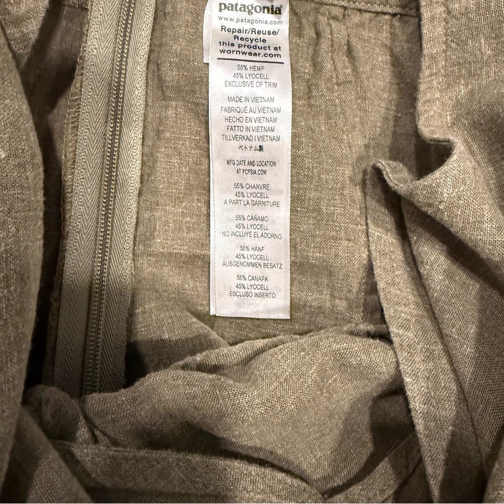 Women’s Patagonia Garden Island Jumpsuit River Rock Green - Picture 5 of 6